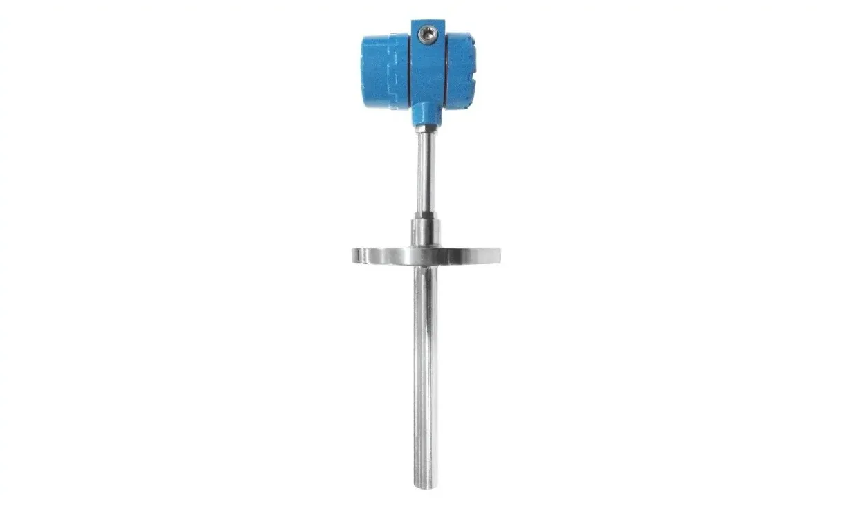 Integrated temperature transmitter with blue connection head and probe assemblies.